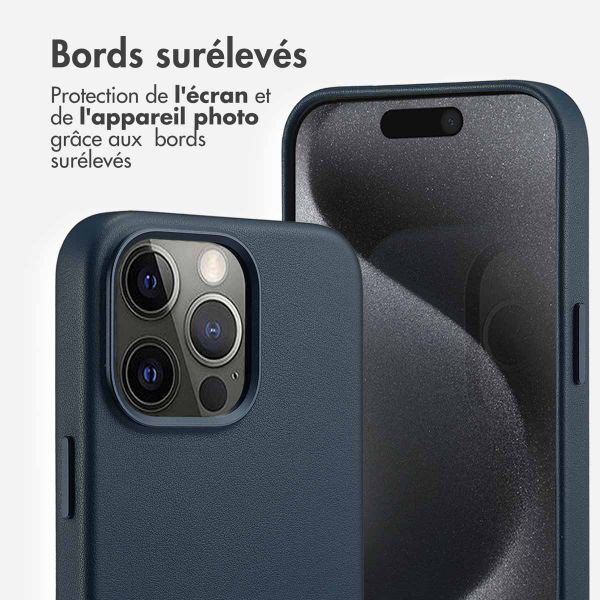 Accezz Coque arrière en cuir avec MagSafe iPhone 15 Pro Max - Nightfall Blue