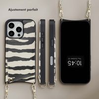 Selencia Coque de télephone Nova avec cordon et porte-cartes Apple iPhone 16 Pro - Zazzy Zebra