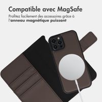imoshion Étui portefeuille luxe 2-en-1 amovible Apple iPhone 12 (Pro) - Marron