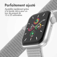 imoshion Bracelet en nylon Apple Watch Series 1 t/m 9 / SE (38/40/41 mm) | Series 10 / 11 (42 mm) - Seashell