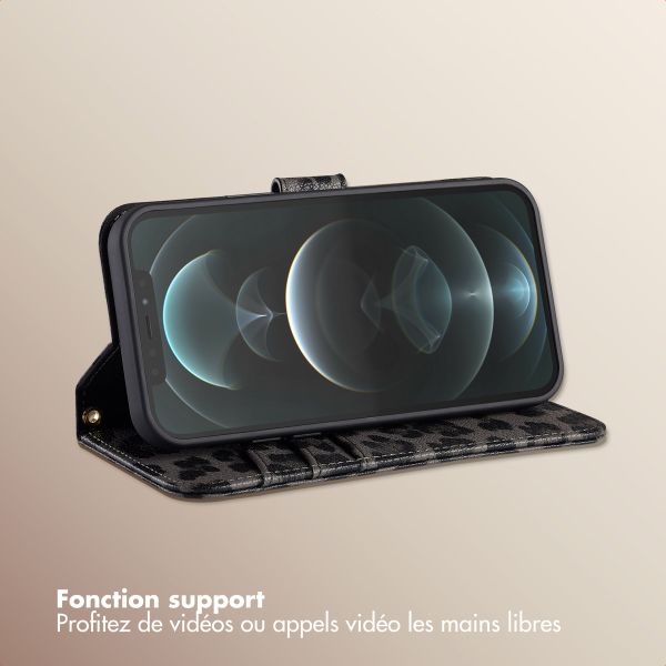 Selencia Étui de télephone portefeuille imprimé léopard Sabi Apple iPhone 12 (Pro) - Midnight Black