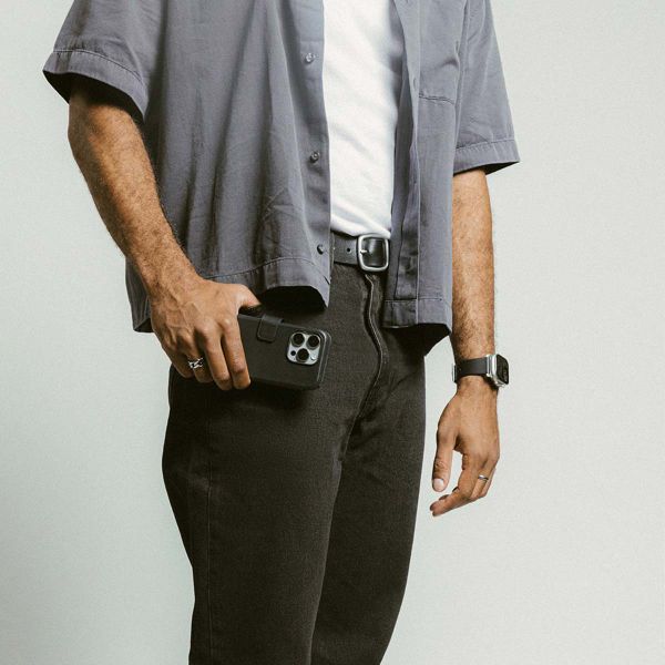 Nomad Étui de télephone portefeuille Modern Leather Folio Apple iPhone 16 - Noir