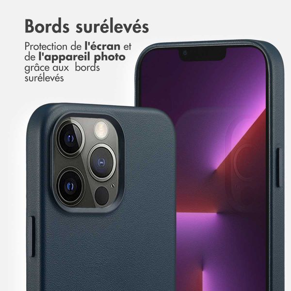 Accezz Coque arrière en cuir avec MagSafe Apple iPhone 13 Pro - Nightfall Blue