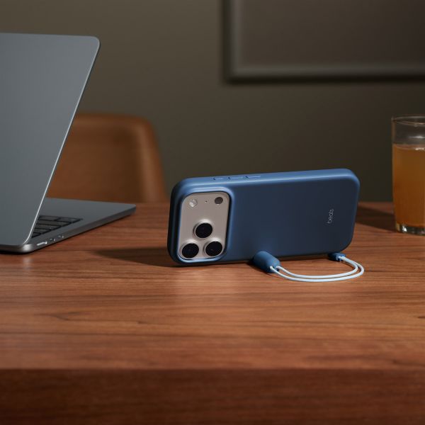 Beats Coque avec support avec MagSafe et contrôle de caméra Apple iPhone 17 Pro Max - Bedrock Blue