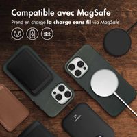 Accezz Coque MagSafe en cuir vintage Apple iPhone 16 Pro Max - Smokey Green