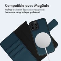 imoshion Étui portefeuille luxe 2-en-1 amovible Apple iPhone 12 (Pro) - Bleu