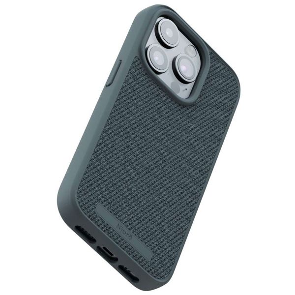 Njorð Collections Coque en tissu MagSafe iPhone 15 Pro - Dark Grey