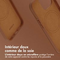 Accezz Coque arrière en cuir avec MagSafe Apple iPhone 13 Pro - Sienna Brown