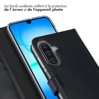 Selencia Étui portefeuille en cuir véritable Samsung Galaxy A17 - Noir