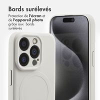 imoshion Coque Couleur avec MagSafe Apple iPhone 15 Pro - Beige