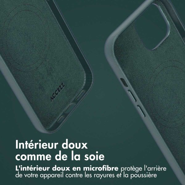 Accezz Étui de téléphone portefeuille en cuir 2-en-1 avec MagSafe Apple iPhone 15 - Cedar Green