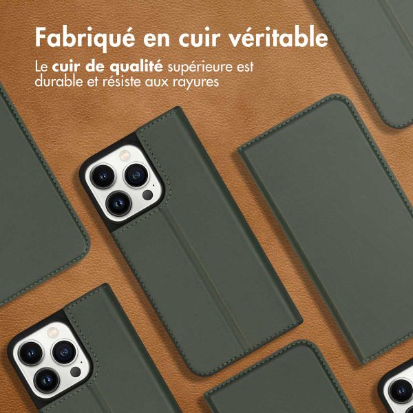 Accezz Étui de téléphone Slim Folio en cuir de qualité supérieure Apple iPhone 13 Pro - Vert