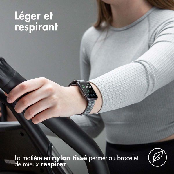 imoshion Bracelet en nylon élastique Apple Watch Series 1 t/m 11 / SE / Ultra (44/45/46/49 mm) - Gris foncé