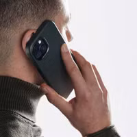 Accezz Coque arrière en cuir avec MagSafe Apple iPhone 15 Pro Max - Cedar Green