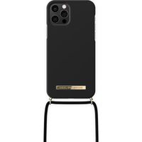 iDeal of Sweden Coque Ordinary Necklace iPhone 12 (Pro) - Jet Black