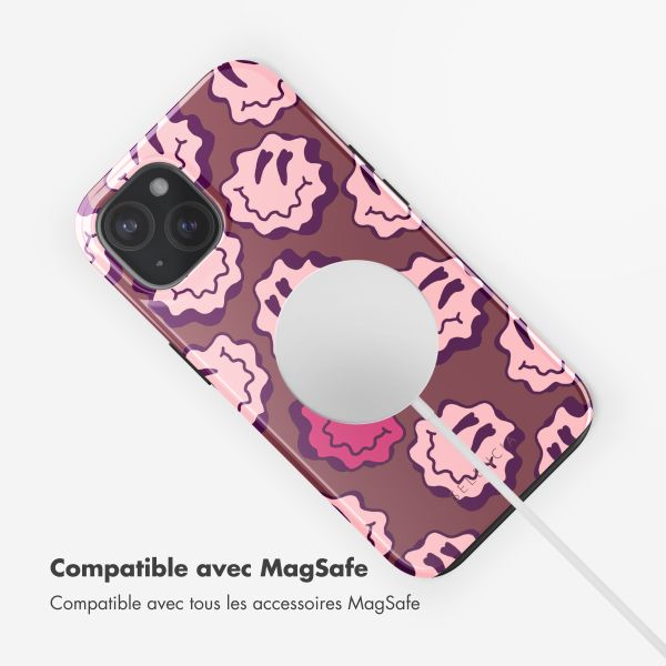 Selencia Coque arrière Vivid avec MagSafe Apple iPhone 15 - Wavy Smiley Pink