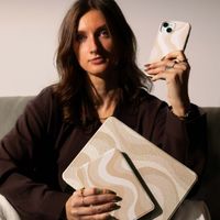 Selencia Coque arrière Vivid avec MagSafe Apple iPhone 17e / 16e - Desert Waves Beige