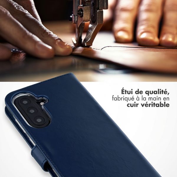 Selencia Étui portefeuille en cuir véritable Samsung Galaxy A57 (5G) - Bleu foncé