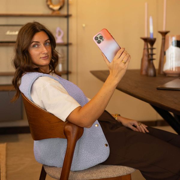 Selencia Coque arrière Vivid Samsung Galaxy S24 FE - Gradient Soft Blush