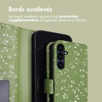 imoshion Étui de téléphone portefeuille Design Samsung Galaxy A55 - Green Flowers