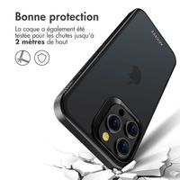 Accezz Coque Givrée Robuste iPhone 15 Pro Max - Noir