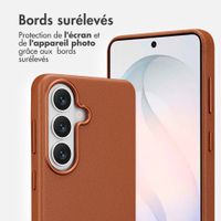 Accezz Coque arrière en cuir avec MagSafe Samsung Galaxy S26 - Sienna Brown