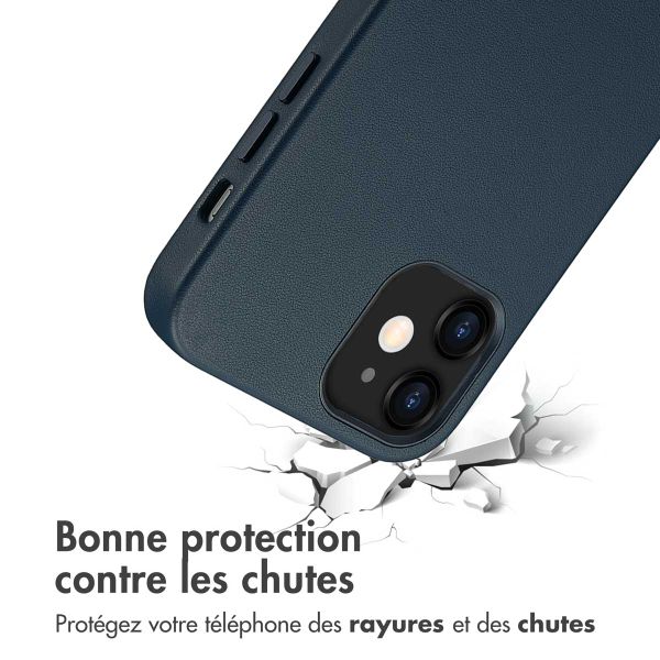 Accezz Coque arrière en cuir avec MagSafe Apple iPhone 12 (Pro) - Nightfall Blue
