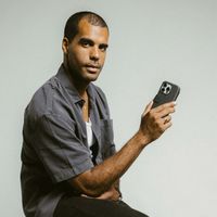 Nomad Étui de télephone portefeuille Modern Leather Folio Apple iPhone 16 Pro - Noir