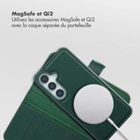 Selencia Étui portefeuille amovible Olyn avec MagSafe Samsung Galaxy S24 / S25 - Vert