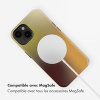 Selencia Coque arrière Vivid avec MagSafe Apple iPhone 14 - Gradient Olive Dust
