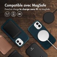 Accezz Coque MagSafe en cuir vintage Apple iPhone 16 - Smokey Green