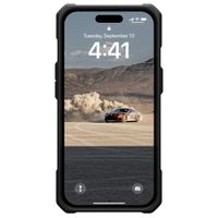 UAG Coque Monarch iPhone 15 - Carbon Fiber