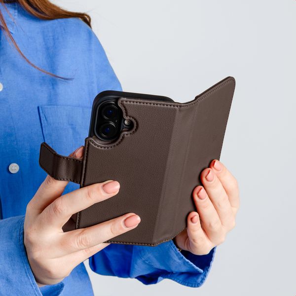 imoshion Étui portefeuille luxe 2-en-1 amovible Apple iPhone 12 (Pro) - Marron