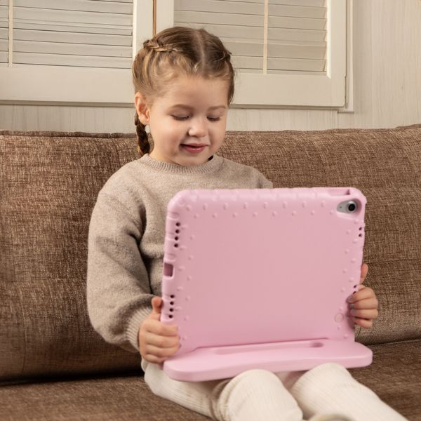 imoshion Coque kidsproof avec poignée Samsung Galaxy Tab A11 / A9 8.7 pouces - Rose clair