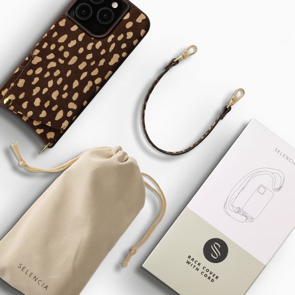 Selencia Nova coque arrière en cuir véritable avec porte-cartes Apple iPhone 15 Pro - Fawn Chic