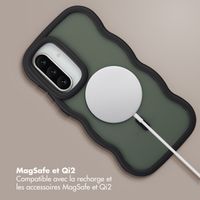 Selencia Coque arrière Wavy avec MagSafe Samsung Galaxy A36 / A56 - Noir