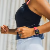 Nomad Bracelet Tempo en silicone Apple Watch Series 1 - 11 / SE / Ultra (44/45/46/49 mm) - Wide fit - Coral