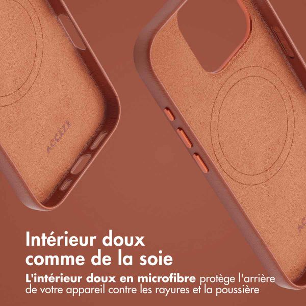 Accezz Coque arrière en cuir avec MagSafe iPhone 16 Pro - Sienna Brown