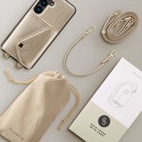 Selencia Coque à cordon avec porte-cartes enveloppe Sera Samsung Galaxy S24 - Champagne