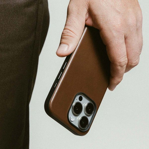 Nomad Coque Modern Horween Leather Apple iPhone 16 Pro Max - Rustic Brown
