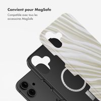 Selencia Coque arrière Vivid avec MagSafe Apple iPhone 16 - Nature Light Brown