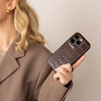 Selencia Coque arrière Croco avec MagSafe Apple iPhone 16 - Choco Brown