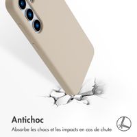 Accezz Coque Liquid Silicone avec MagSafe Samsung Galaxy S25 - Stone