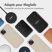 Accezz Coque Liquid Silicone avec MagSafe Apple iPhone 17 Pro Max - Stone