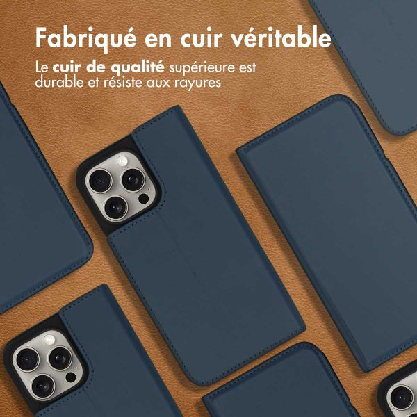 Accezz Étui de télephone Slim Folio en cuir de qualité supérieure Apple iPhone 15 Pro Max - Bleu foncé