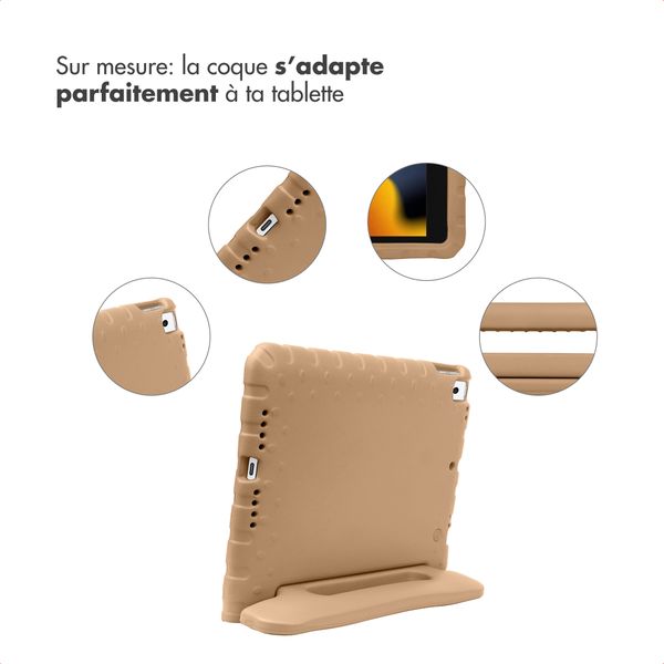 imoshion Coque kidsproof avec poignée Apple iPad 9 (2021) 10.2 pouces / iPad 8 (2020) 10.2 pouces / iPad 7 (2019) 10.2 pouces - Marron