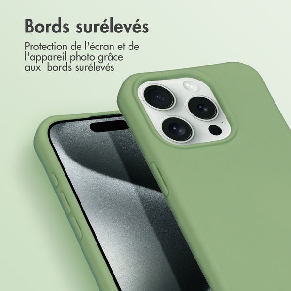 imoshion Coque de couleur avec cordon amovible Apple iPhone 15 Pro - Vert