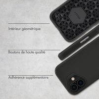 Accezz Coque Tough avec MagSafe Apple iPhone 16 - Noir