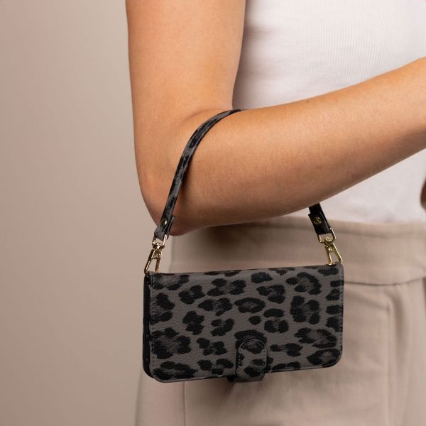 Selencia Étui de télephone portefeuille imprimé léopard Sabi Samsung Galaxy S24 / S25 - Midnight Black