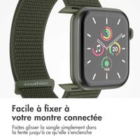 imoshion Bracelet en nylon⁺ Apple Watch Series 1 á 9 / SE (38/40/41 mm) | Series 10 (42 mm) - Army Green